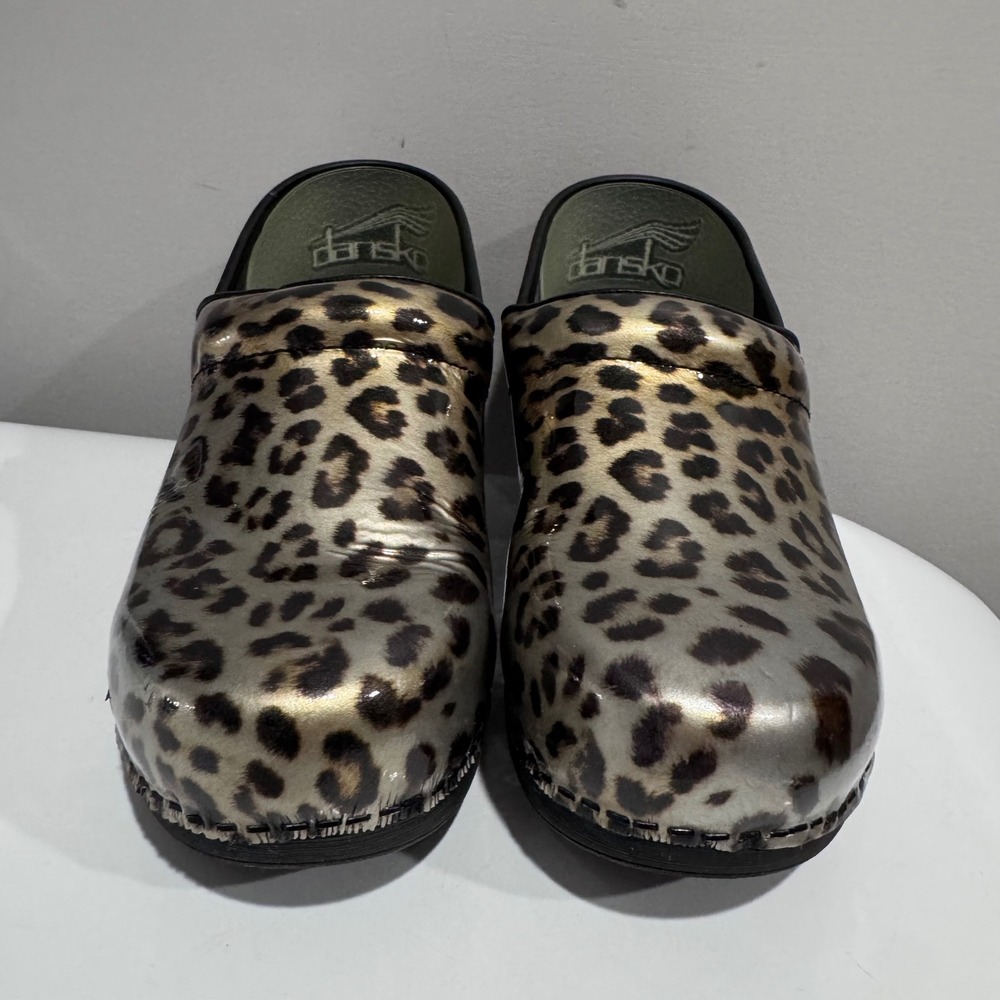 Dansko XP 2.0 Clogs Women 40 Leopard Print Gold Metallic Patent EUC Professional - Picture 2 of 8